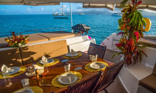 alquiler-catamaran-en-barcelona-fiesta-privada alquiler-catamaran-en-barcelona-fiesta-privada