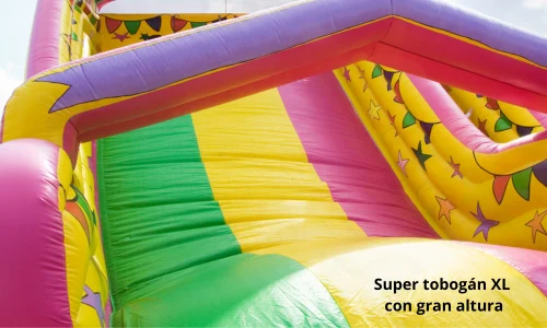 super tobogán XL con gran altura super tobogán XL con gran altura