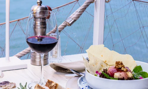 boat-party-food boat-party-food